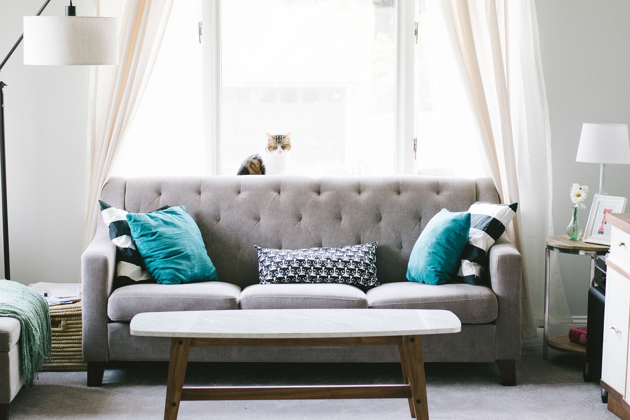 Indulge in Luxury: Exploring the Manhattan Leather Sofa